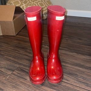 Hunter rain boots in red